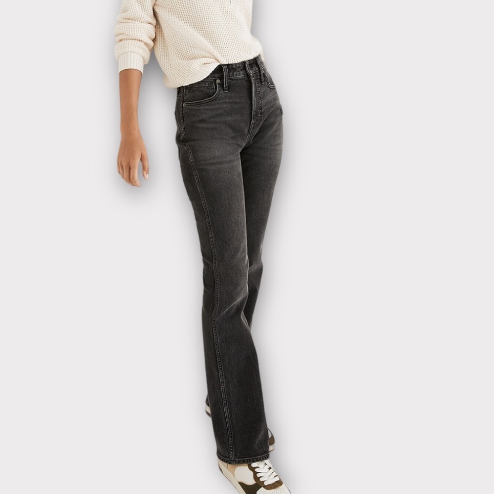Madewell Curvy '90s High-Rise Bootcut Jeans in Lindale Wash